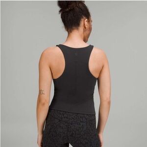 Lululemon Instill Sports Tank in Black Sz 8
No pads
